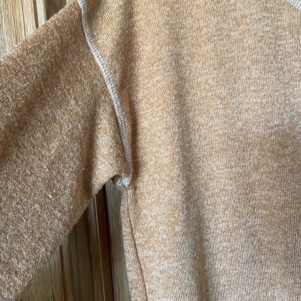 PINK CLOVER Annika Button Detail Knit Top - Picture 3 of 4